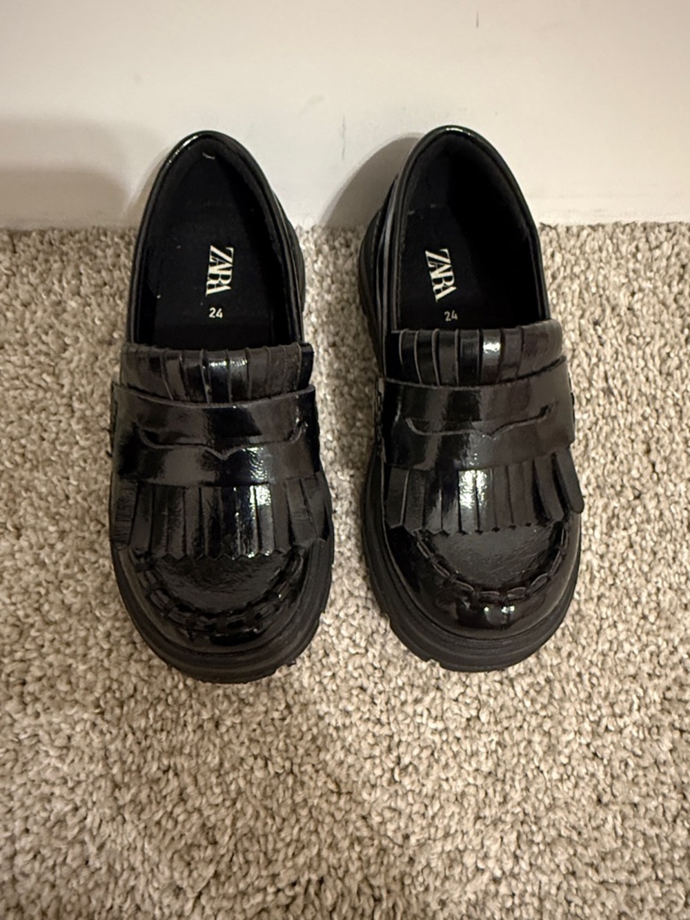 Zara Kids Black Fringe Patent Loafers Sz 8